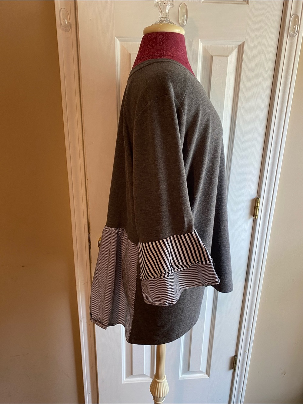 Alyx 1X Relaxed Gray Women's Top with Striped Ruffle Sleeves